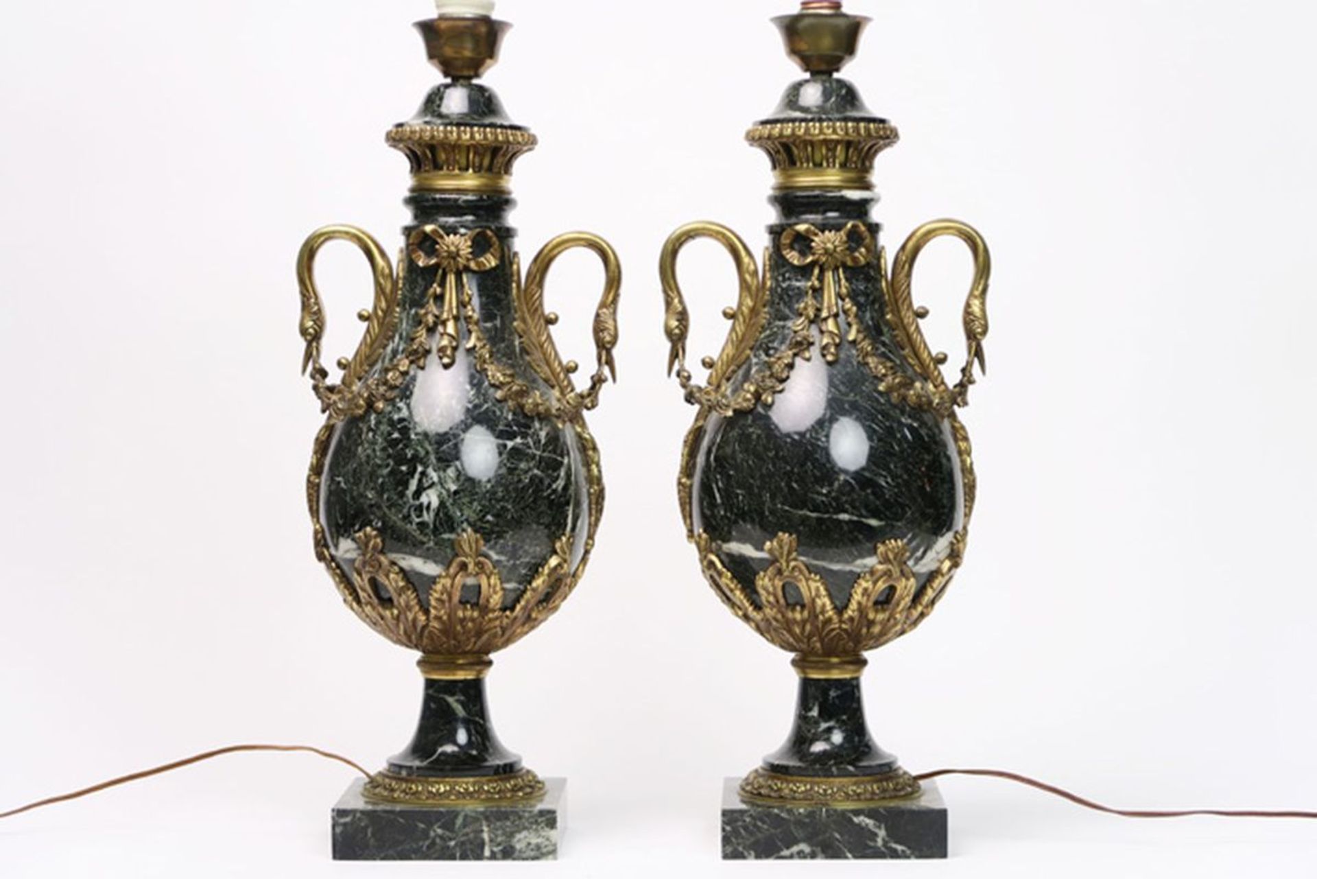 pair of antique neoclassical vases in marble and bronze - made into lamps - - Paar [...]