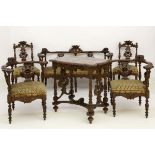late 19th Cent. Italian salon suite in finely carved walnut with baroque and Art [...]
