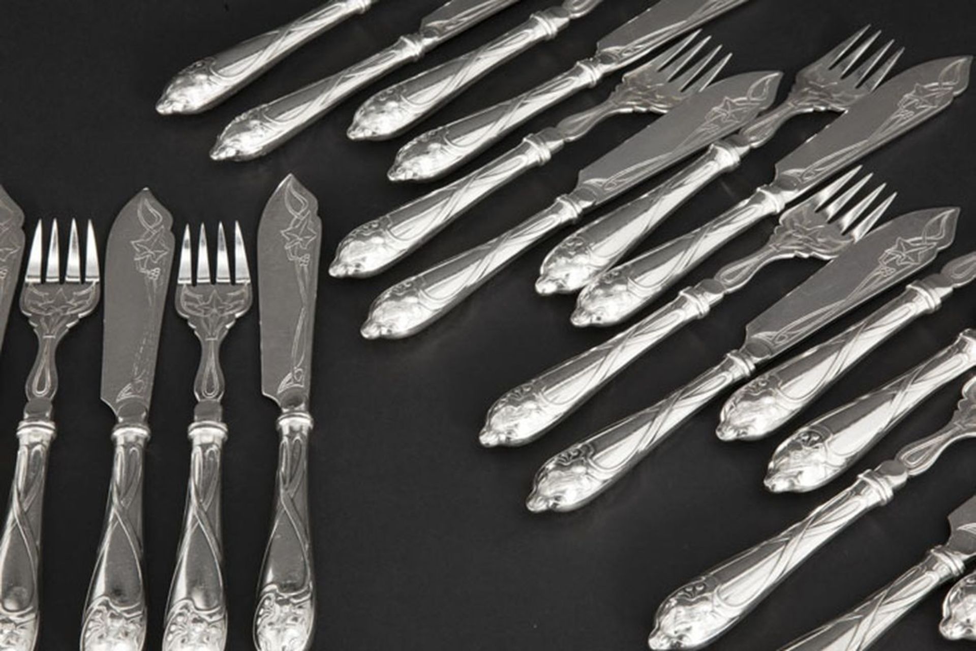 set of 24 pieces "WMF" Art Nouveau cutlery with whiplash ornamentation - marked - [...] - Image 2 of 2