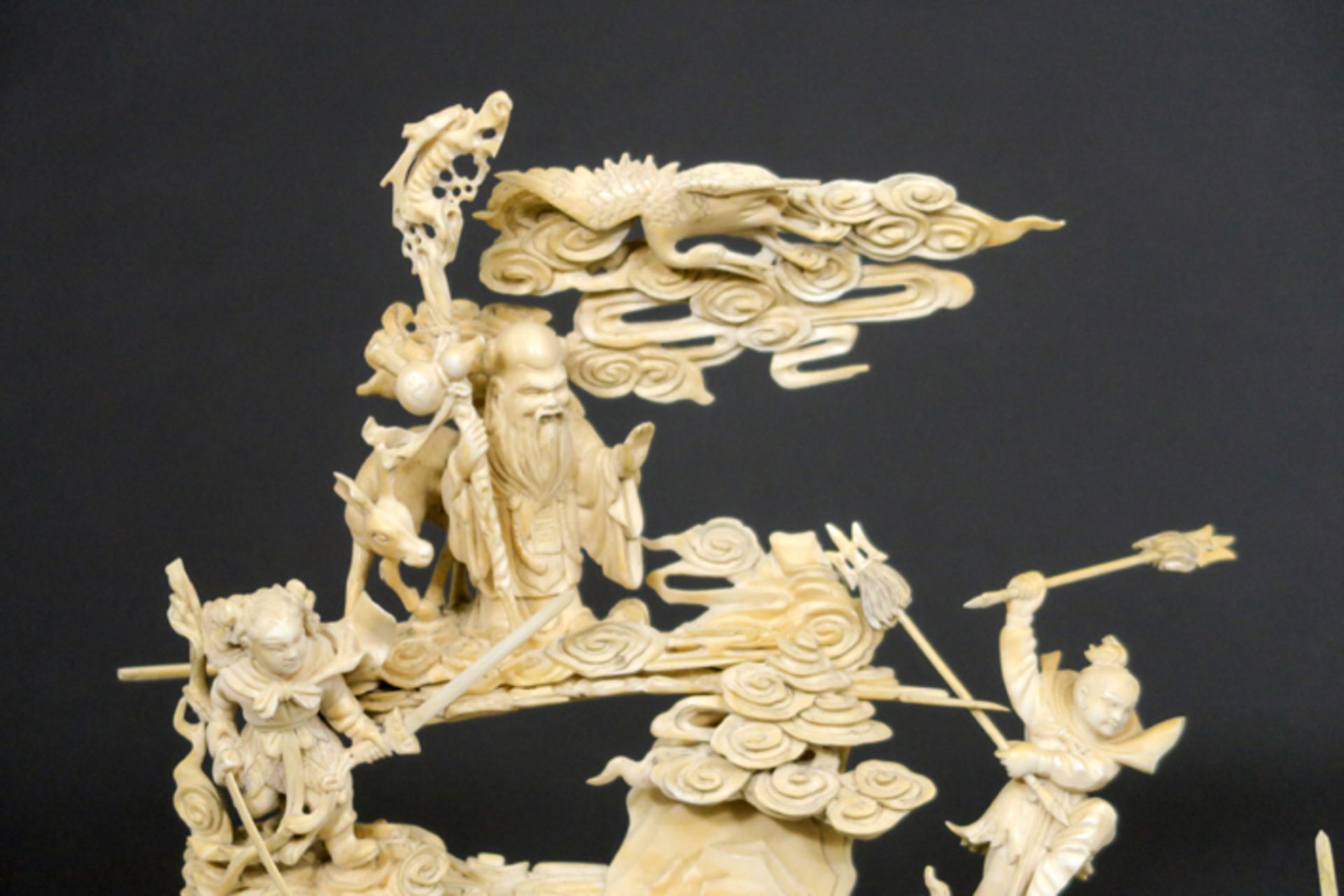 19th Cent. Chinese "Sage with three figures in the clouds" sculpture in ivory - - [...] - Image 4 of 6