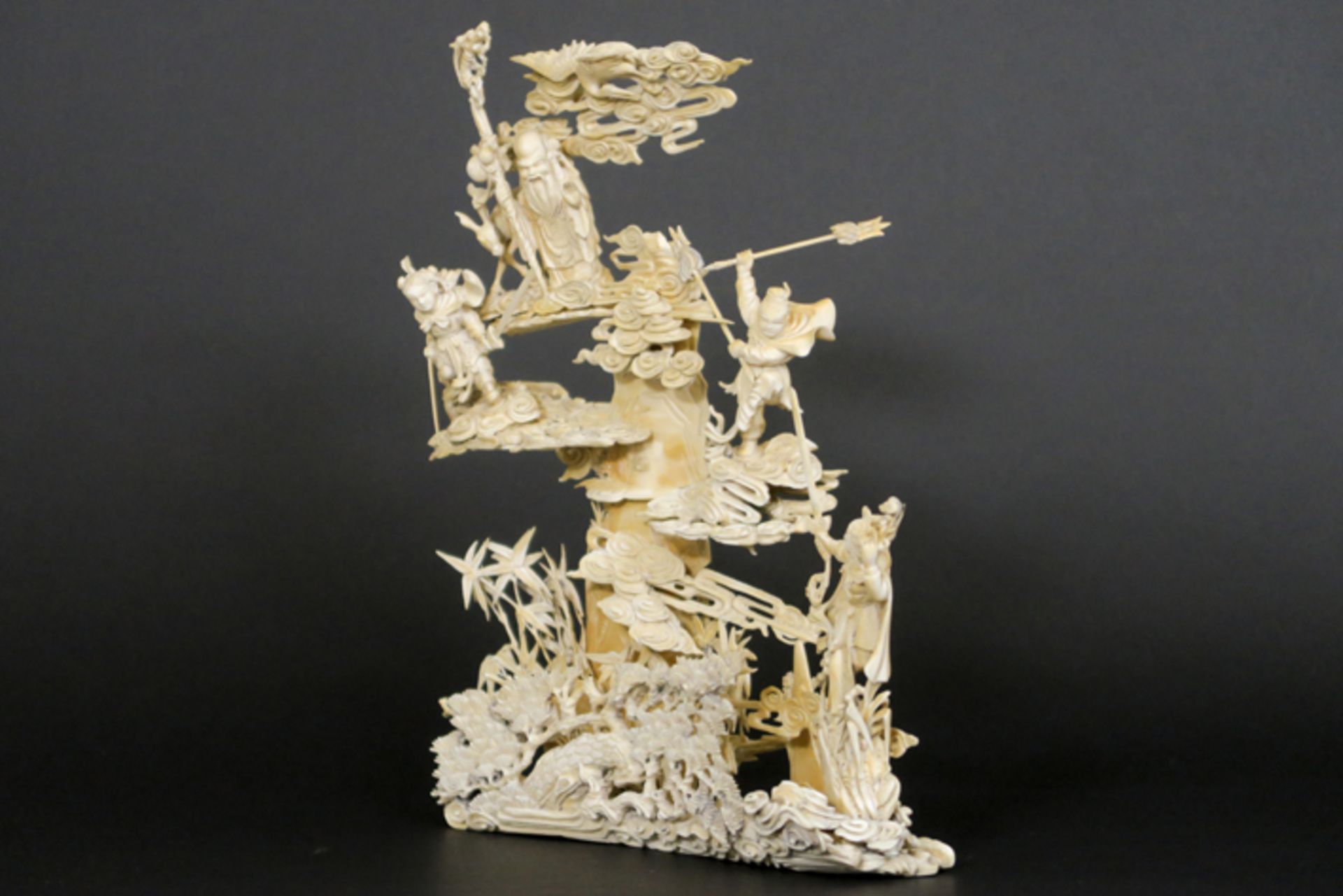 19th Cent. Chinese "Sage with three figures in the clouds" sculpture in ivory - - [...] - Image 2 of 6