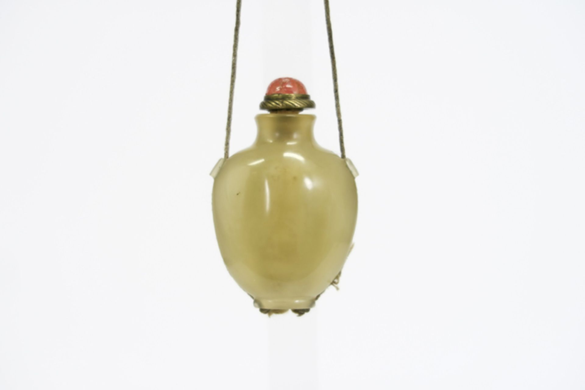 rare 19th Cent. Chinese pendant snuff bottle in clear agate - - Zeldzaam [...] - Image 3 of 5