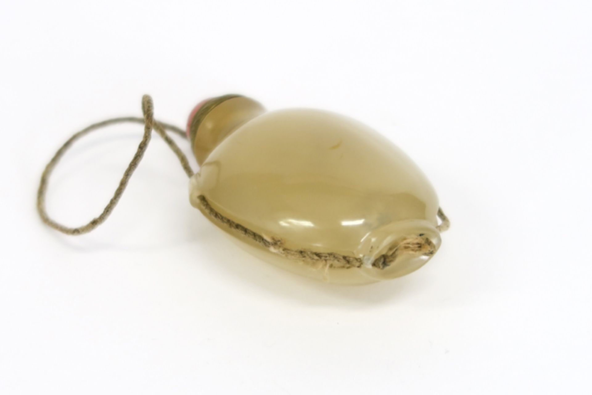 rare 19th Cent. Chinese pendant snuff bottle in clear agate - - Zeldzaam [...] - Image 5 of 5