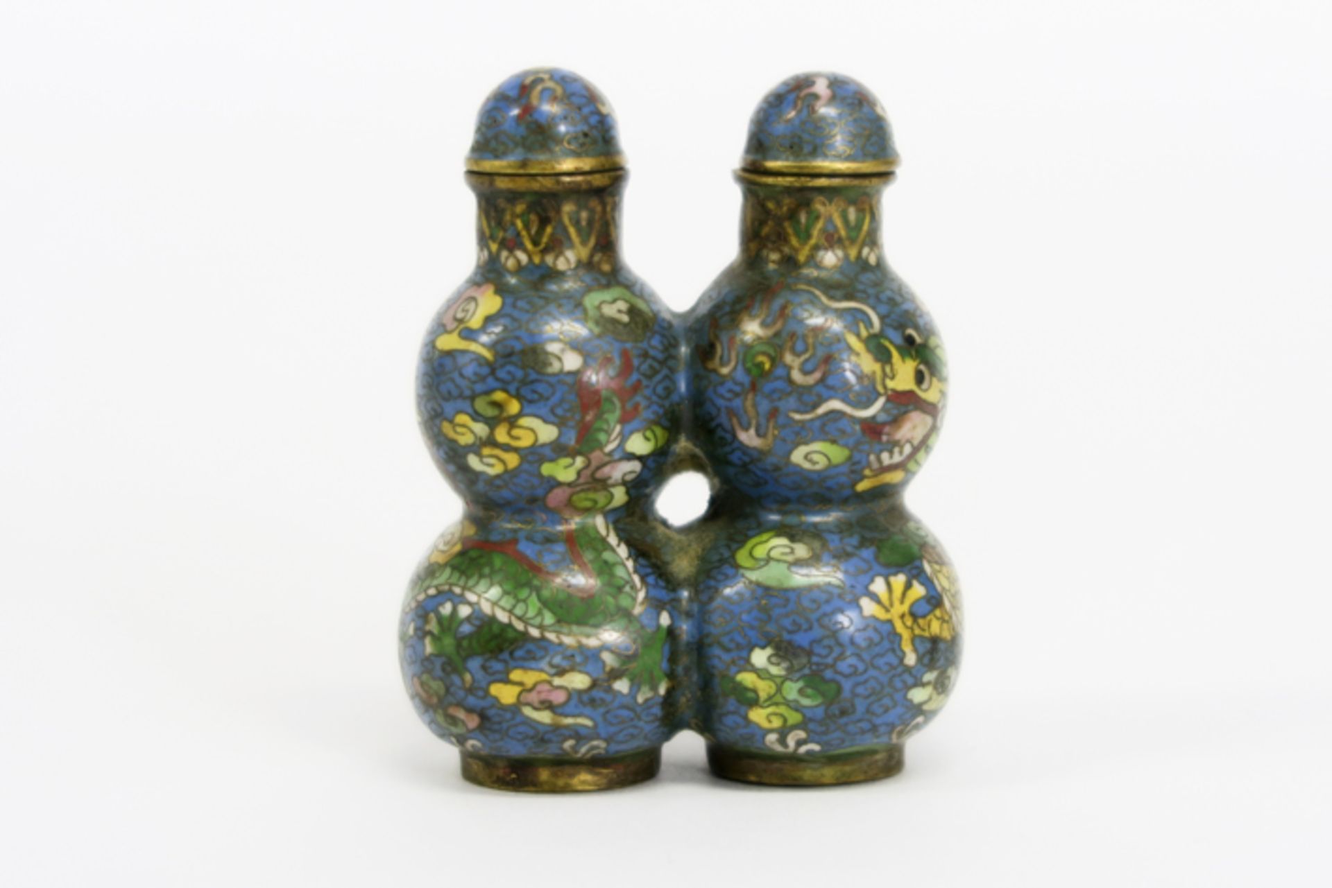 'antique' double and double gourded Chinese cloisonné snuff bottle - - 'Antieke' [...] - Image 2 of 4