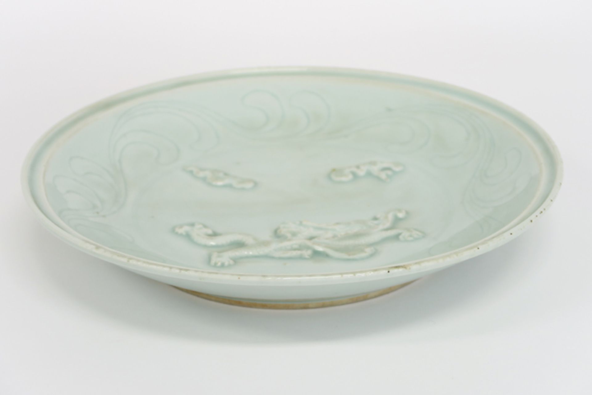 antique Chinese dish in marked celadon porcelain with a dragon's decor - with a nice [...] - Image 4 of 4