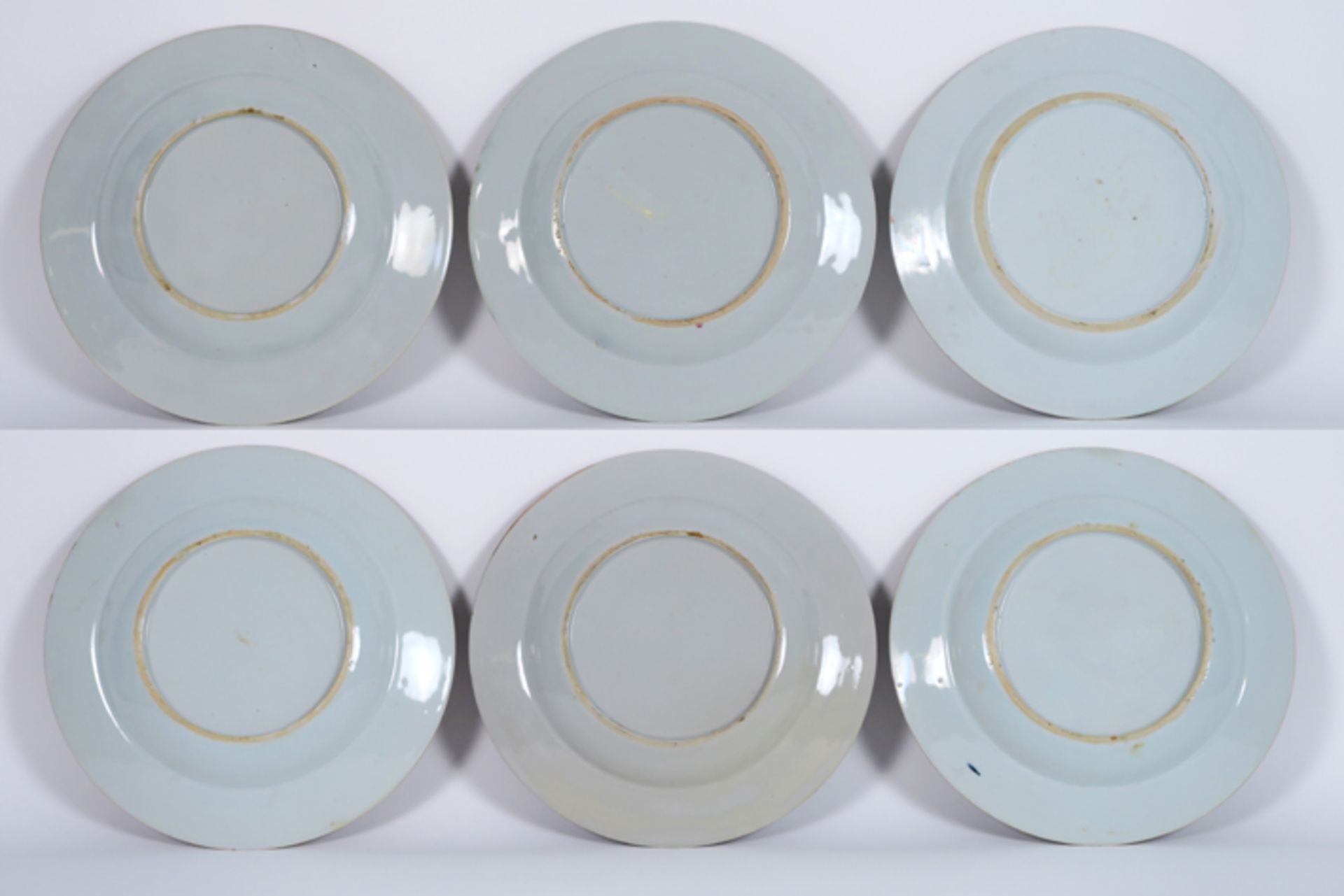 set of six 18th Cent. Chinese plates in porcelain with 'Famille Rose' decor with cock [...] - Image 2 of 2