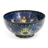 antique Chinese cloisonné bowl with flower decor - - Antieke Chinese bowl in [...]