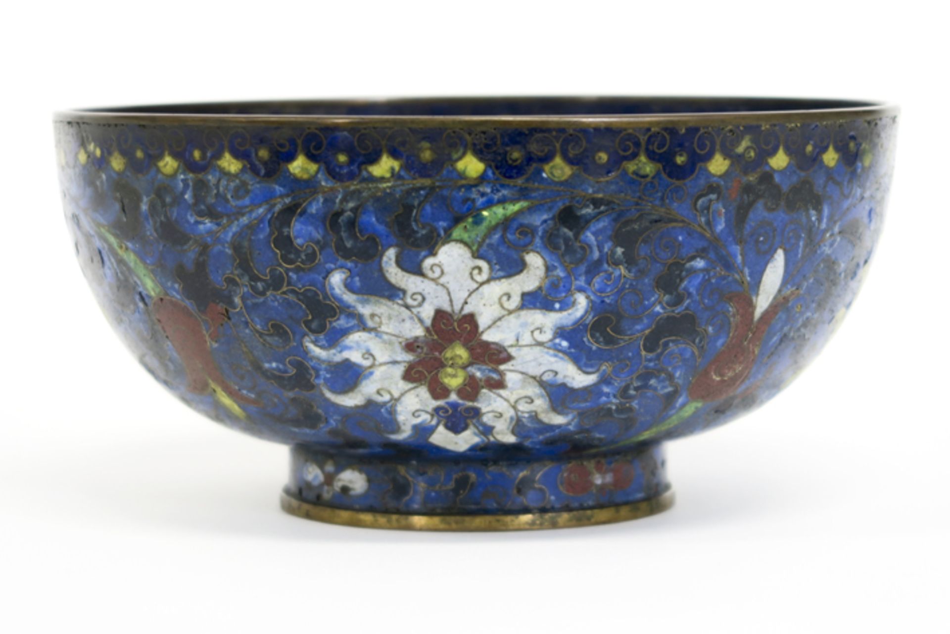 antique Chinese cloisonné bowl with flower decor - - Antieke Chinese bowl in [...] - Image 2 of 4