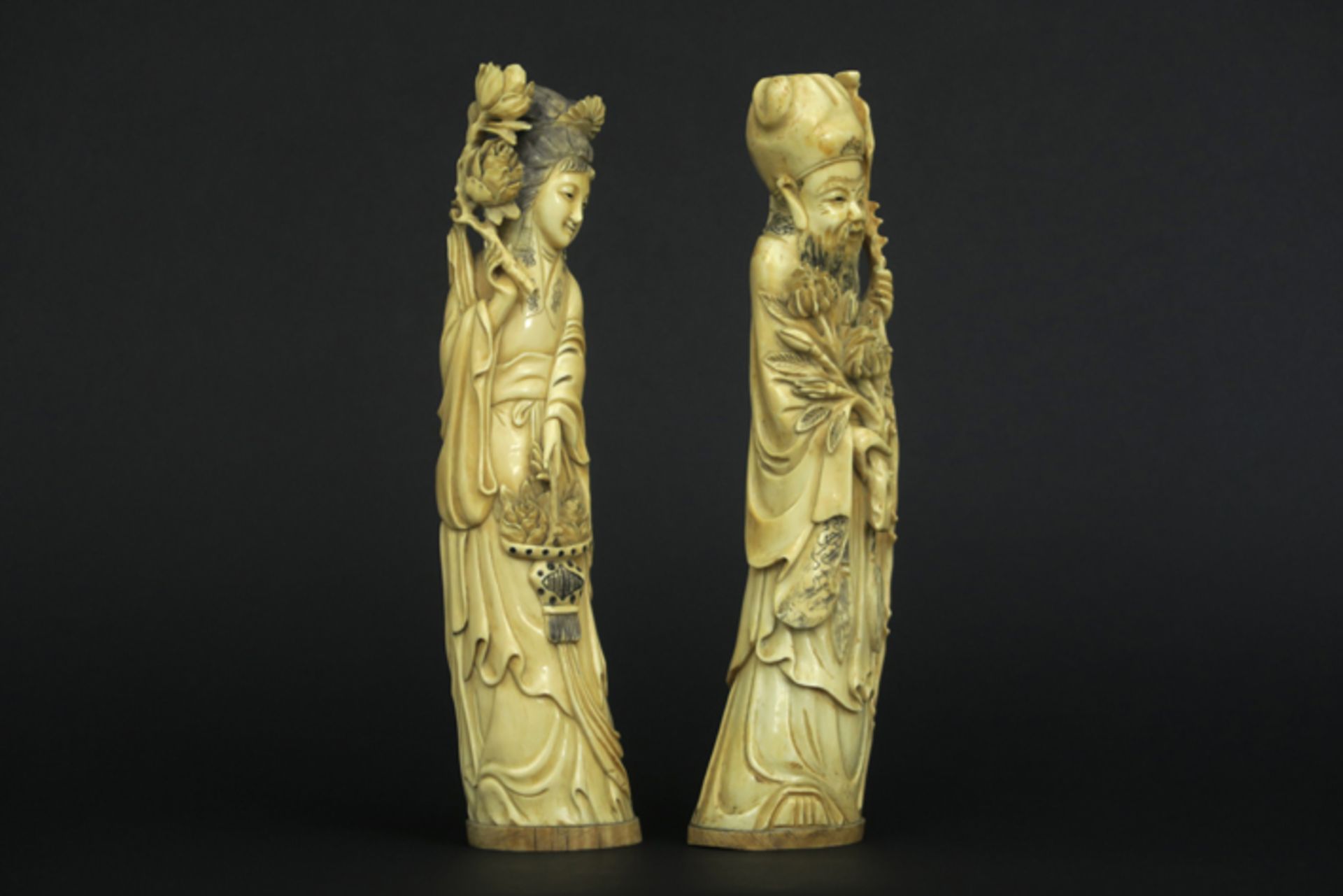 pair of old Chinese "male and female figure" sculptures in ivory - - Paar oude [...] - Image 2 of 4