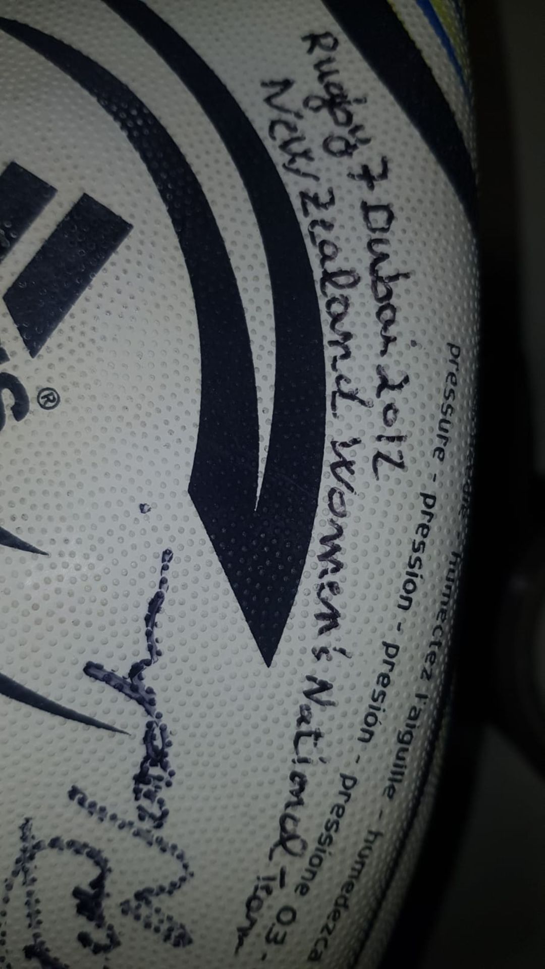 SIGNED RUGBY BALL NEW ZEALANDS - Image 6 of 6