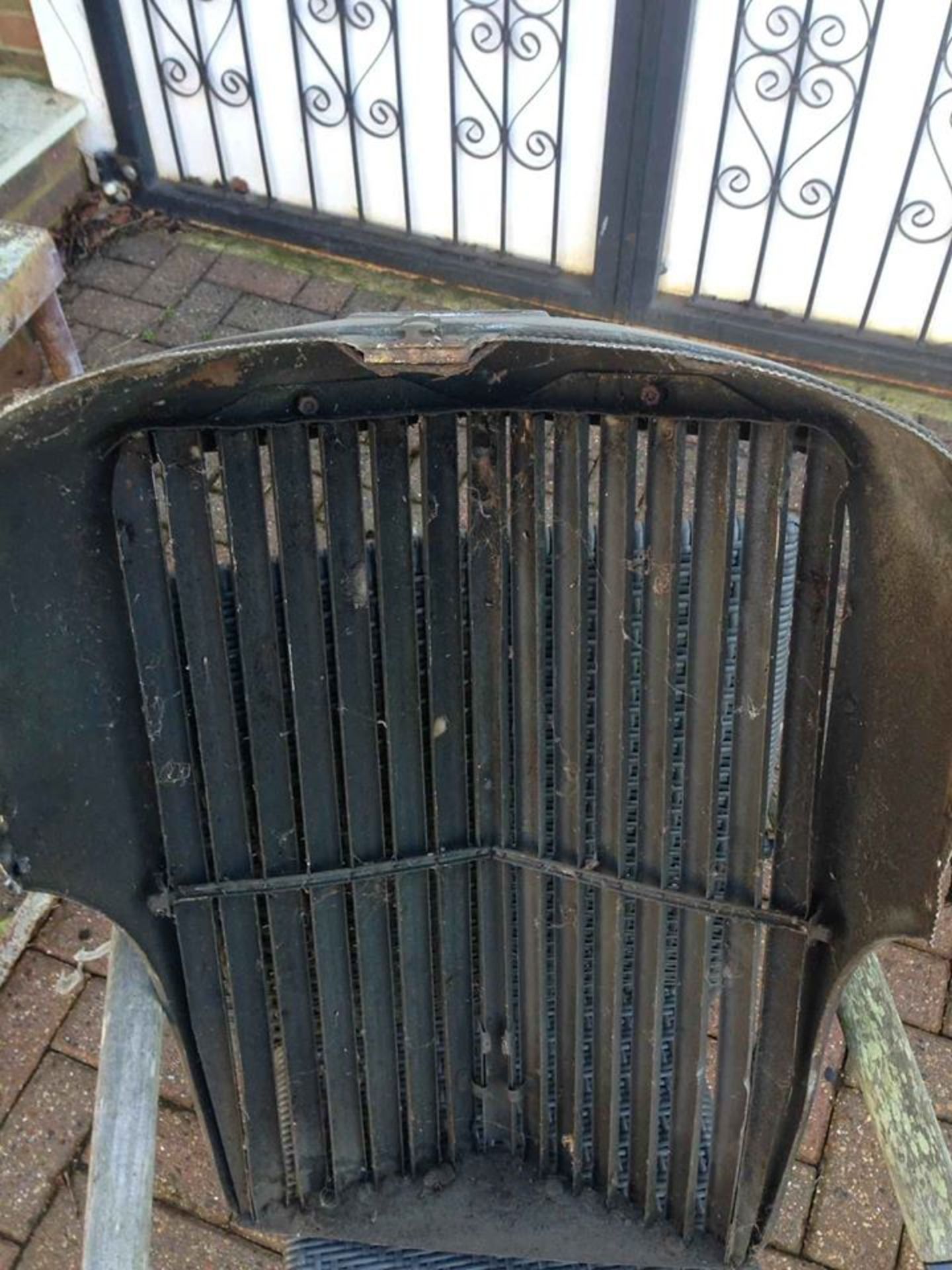 ULTRA RARE JAGUAR SS GRILL - Bild 2 aus 2