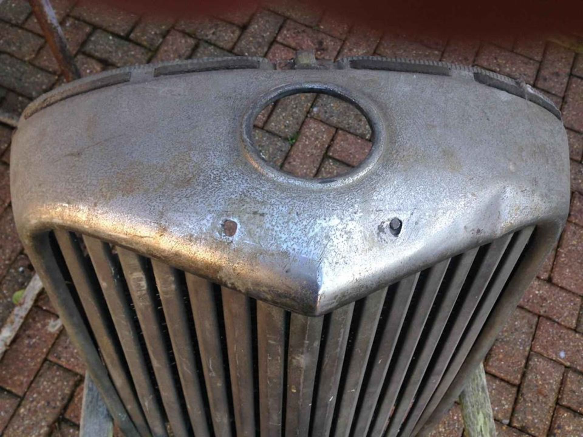 ULTRA RARE JAGUAR SS GRILL