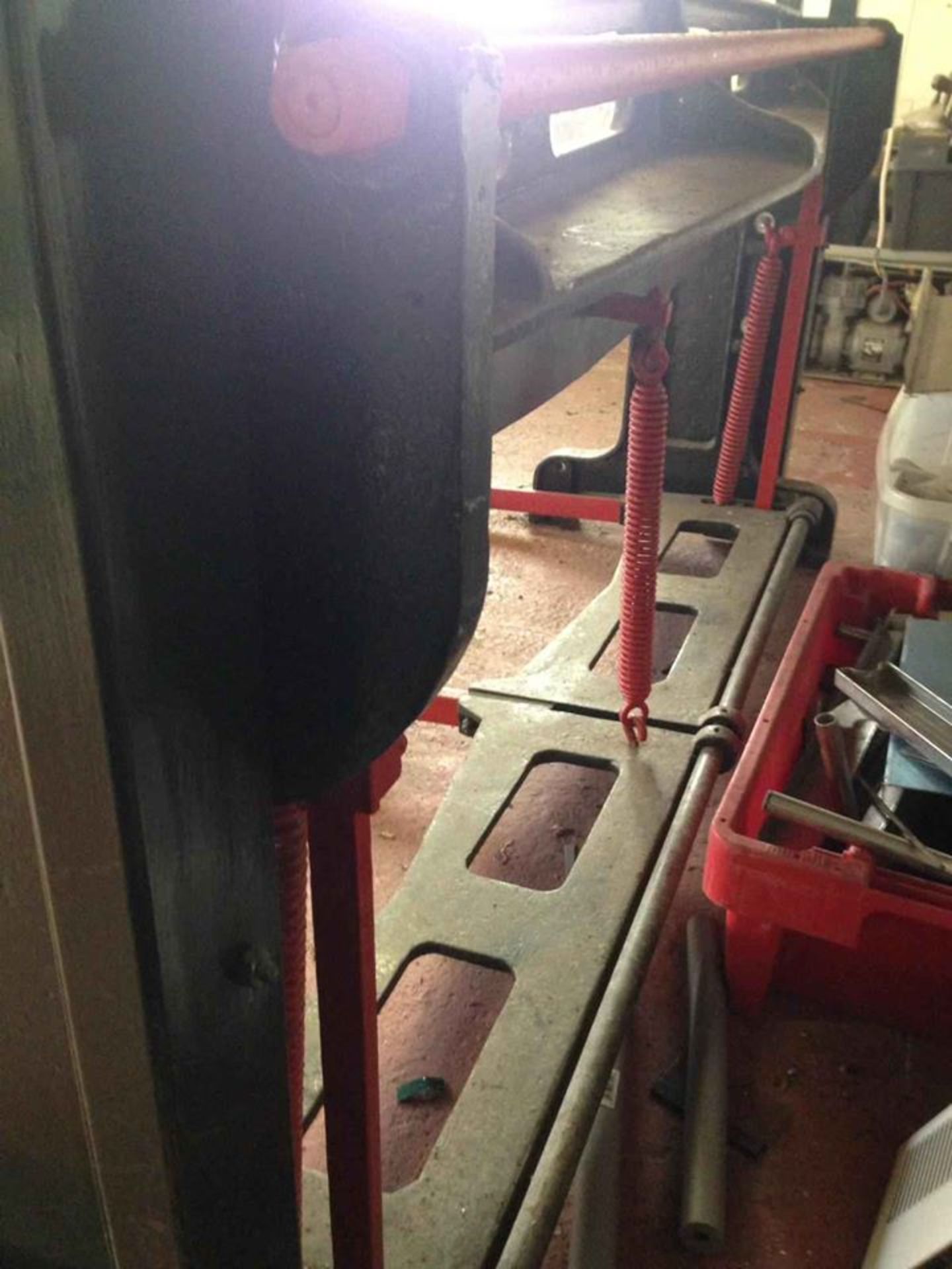 LARGE METAL WORKSHOP GUILLOTINE - Image 2 of 3