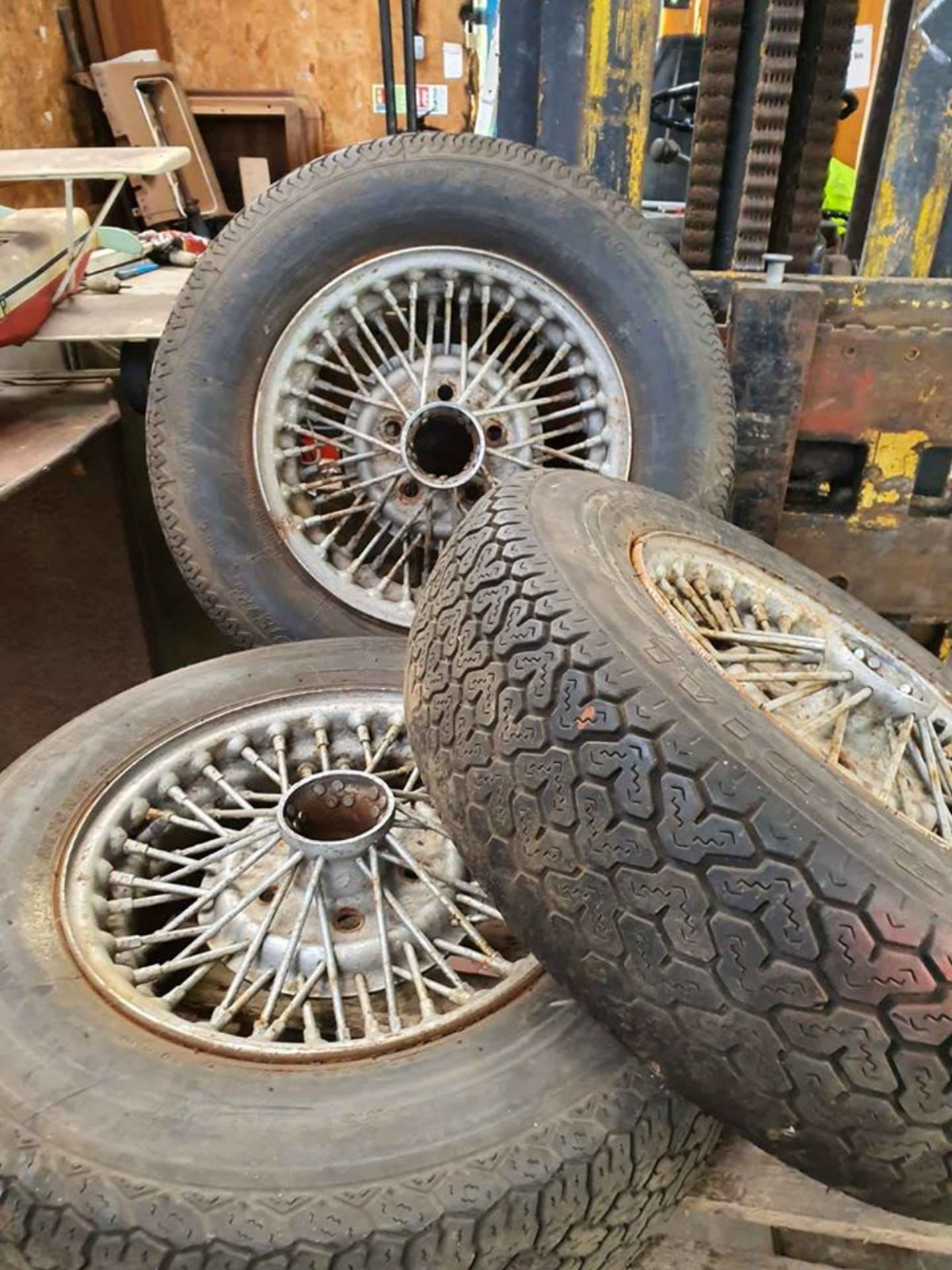 3 WIRE WHEEL WITH TYRES