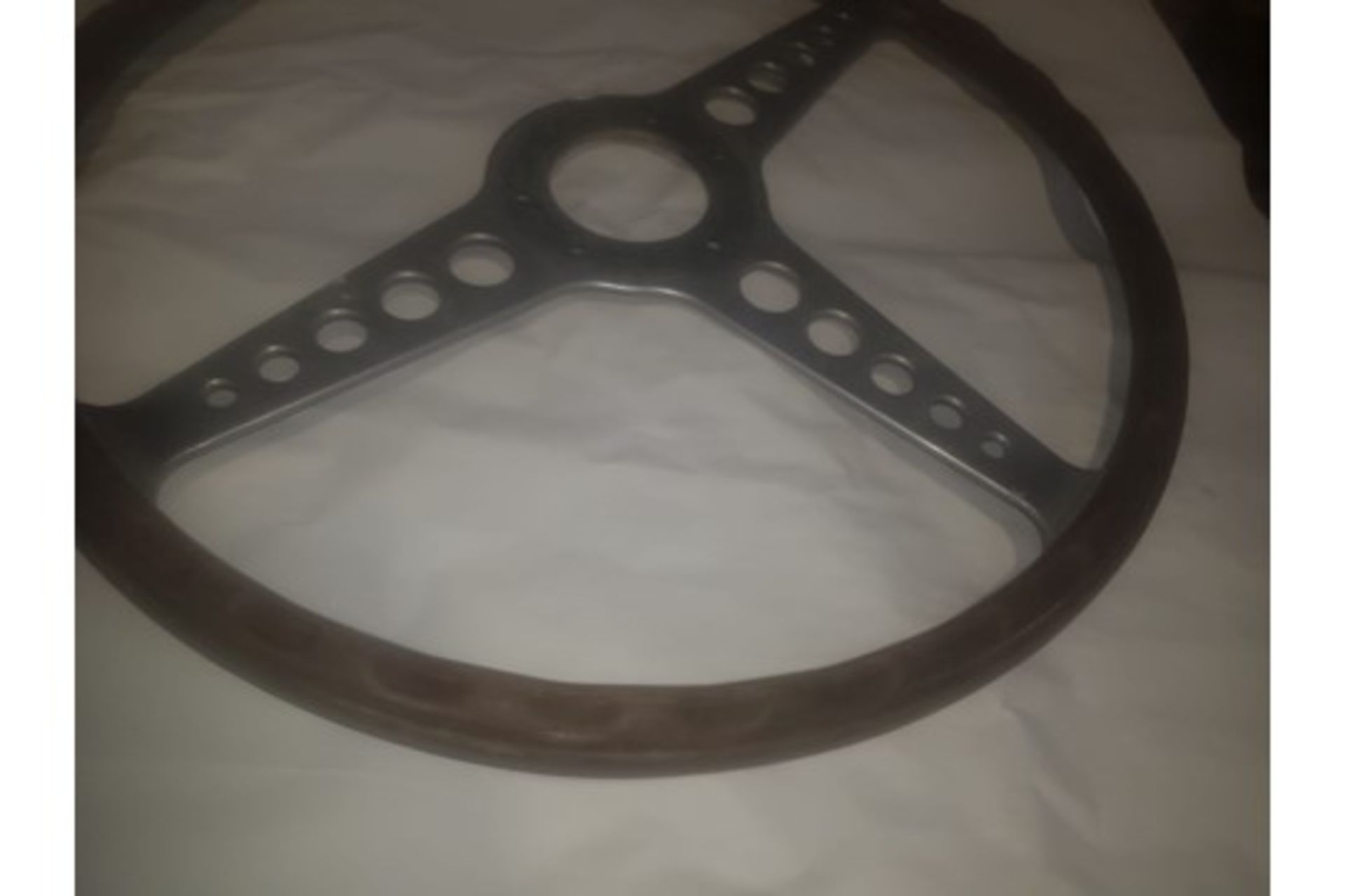 EARLY JAGUAR E TYPE STEERING WHEEL - Image 3 of 3