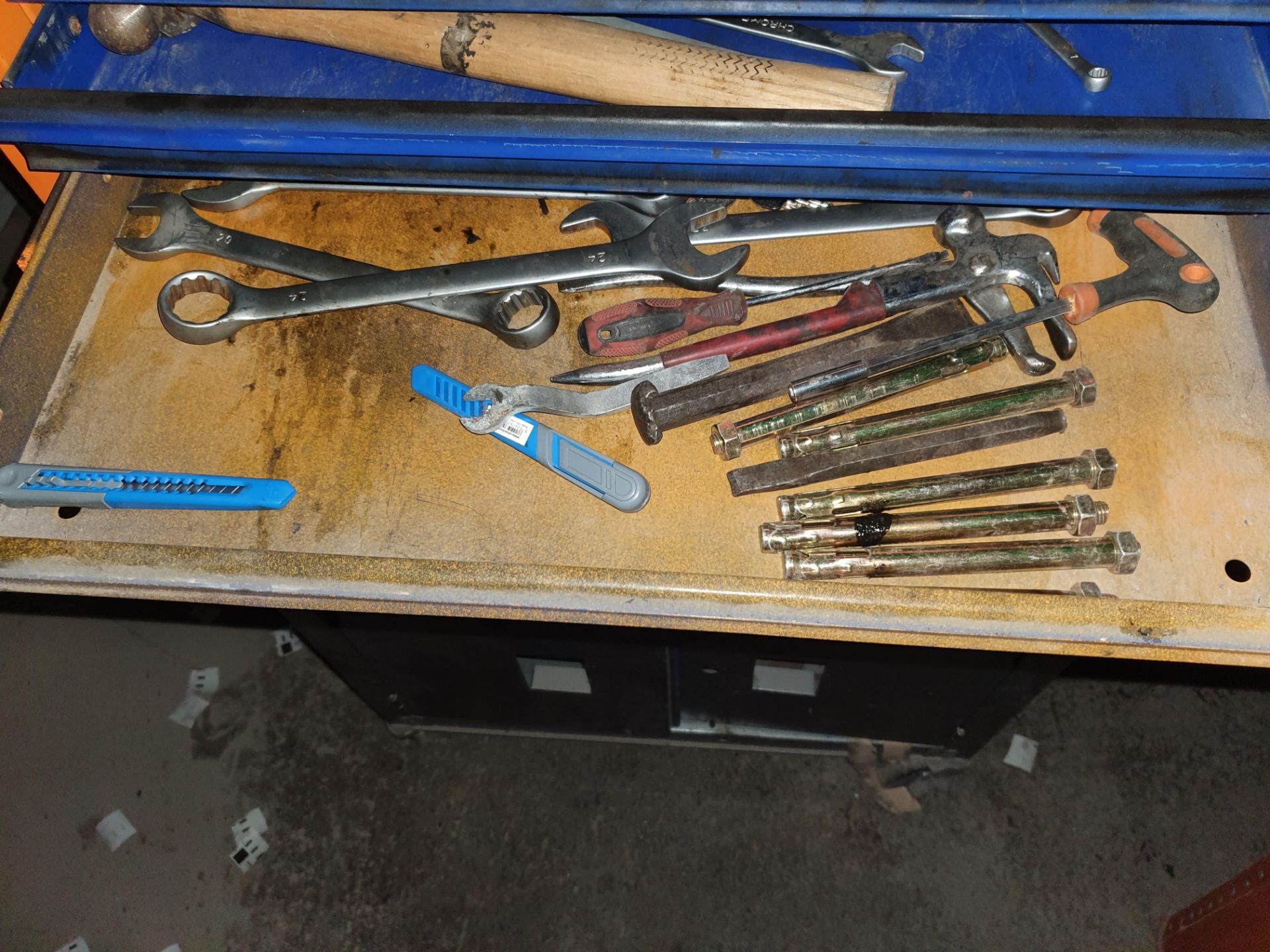 ROLLER CAB AND TOP BOX TOOL CHEST WITH CONTENTS - Image 3 of 6