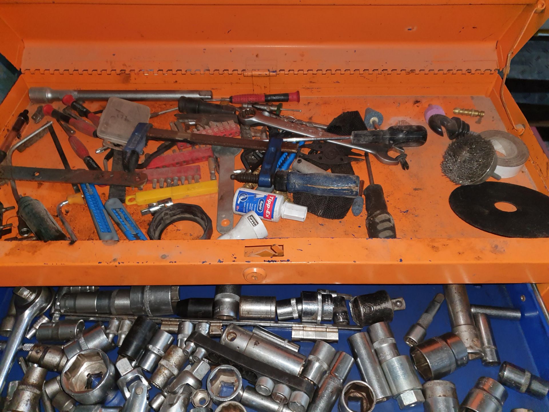 ROLLER CAB AND TOP BOX TOOL CHEST WITH CONTENTS - Image 6 of 6