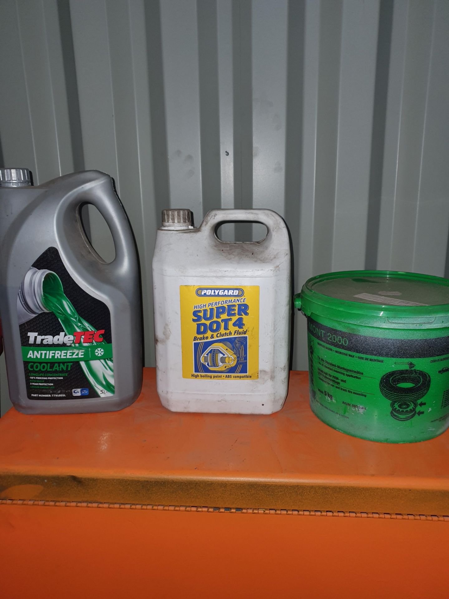 VARIOUS FULL LUBRICANTS AS PER PHOTO