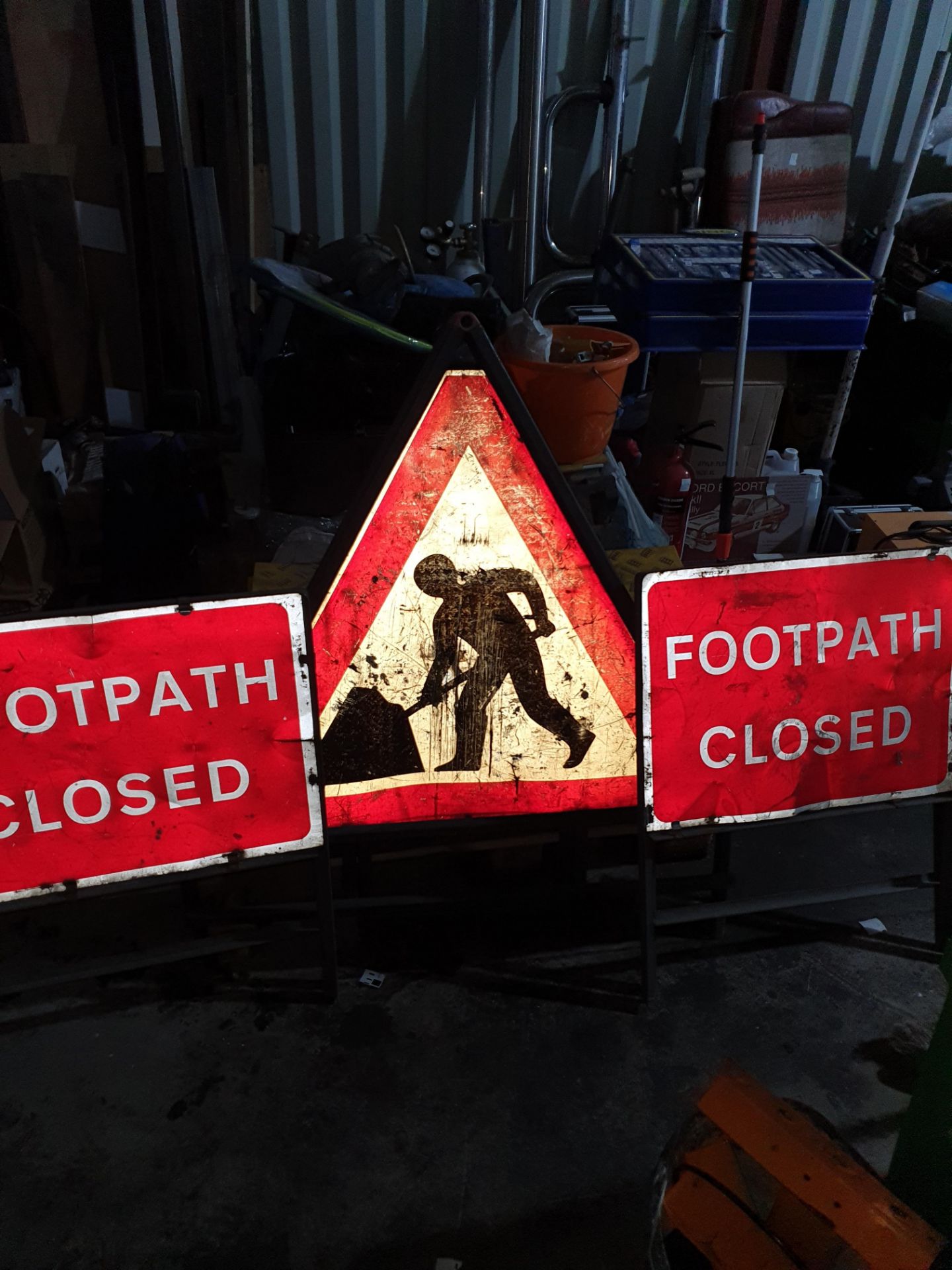 3 X ROAD SIGNS - Image 2 of 2