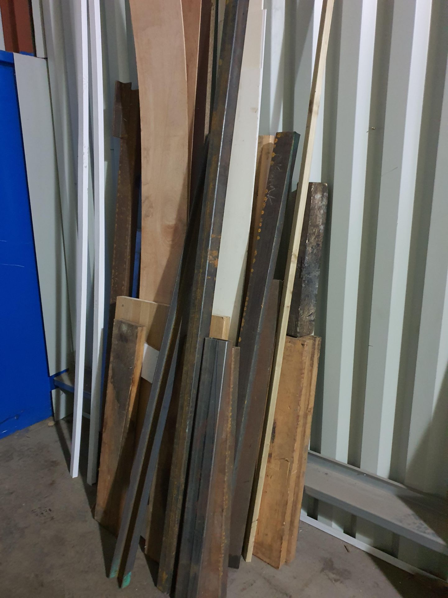 VARIOUS LENGTHS OF METAL AND WOOD