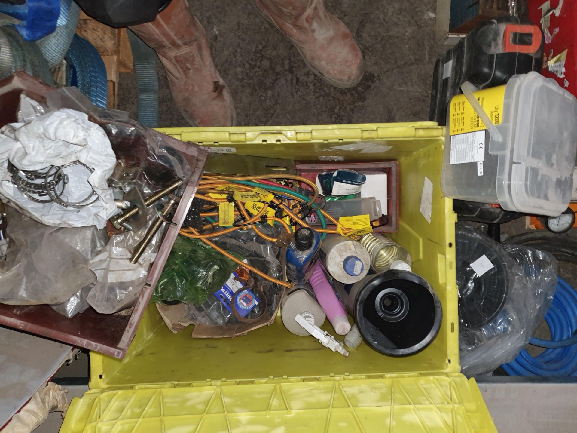 LARGE CONTAINER OF MIXED NUTS AND BOLTS