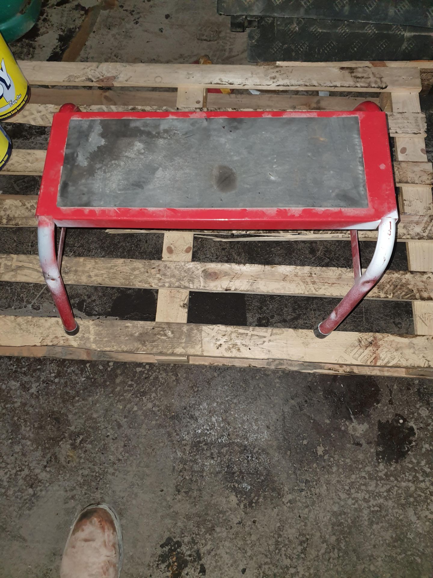 BODY SHOP WORKSHOP SEAT