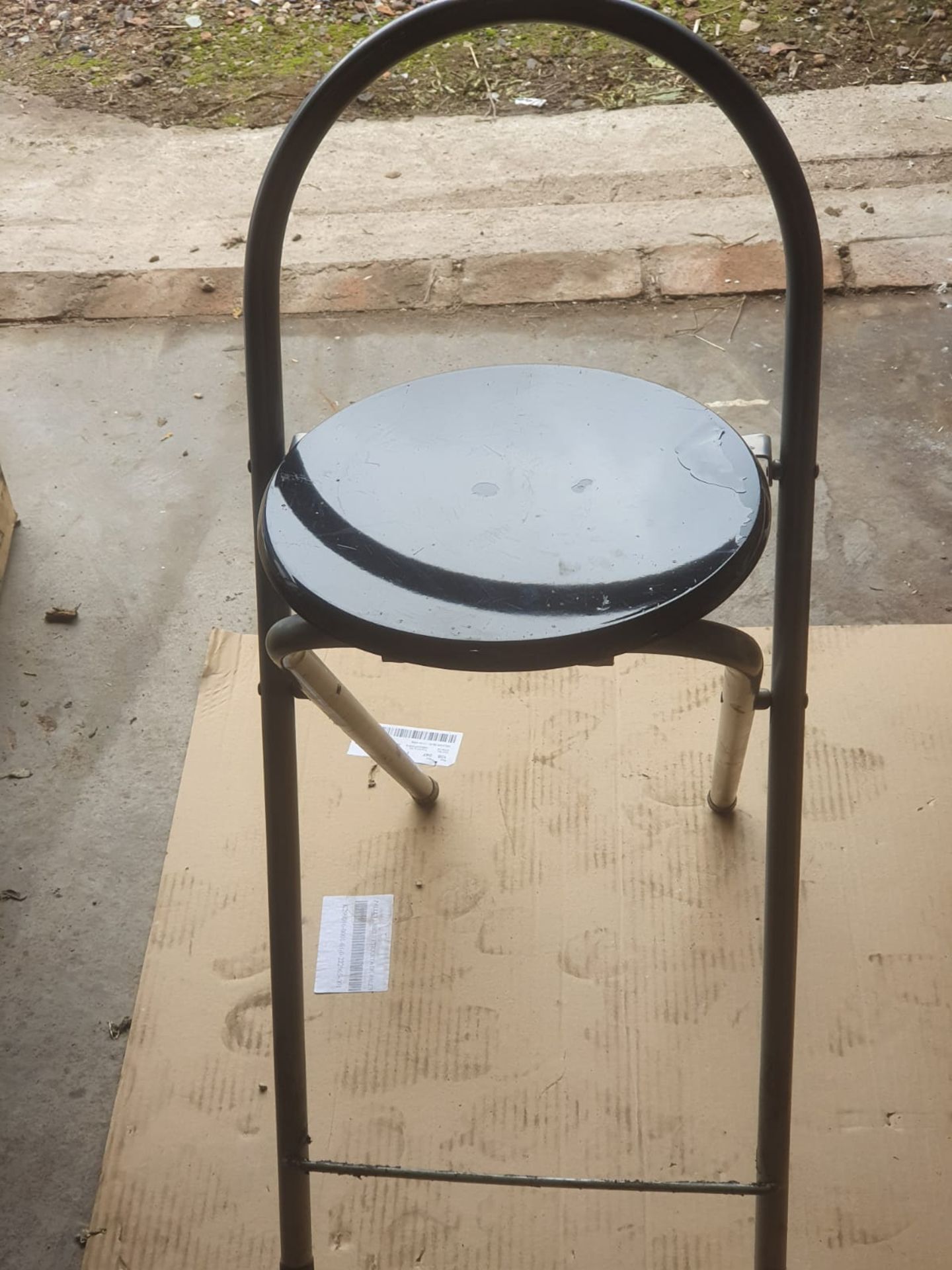 METAL STOOL