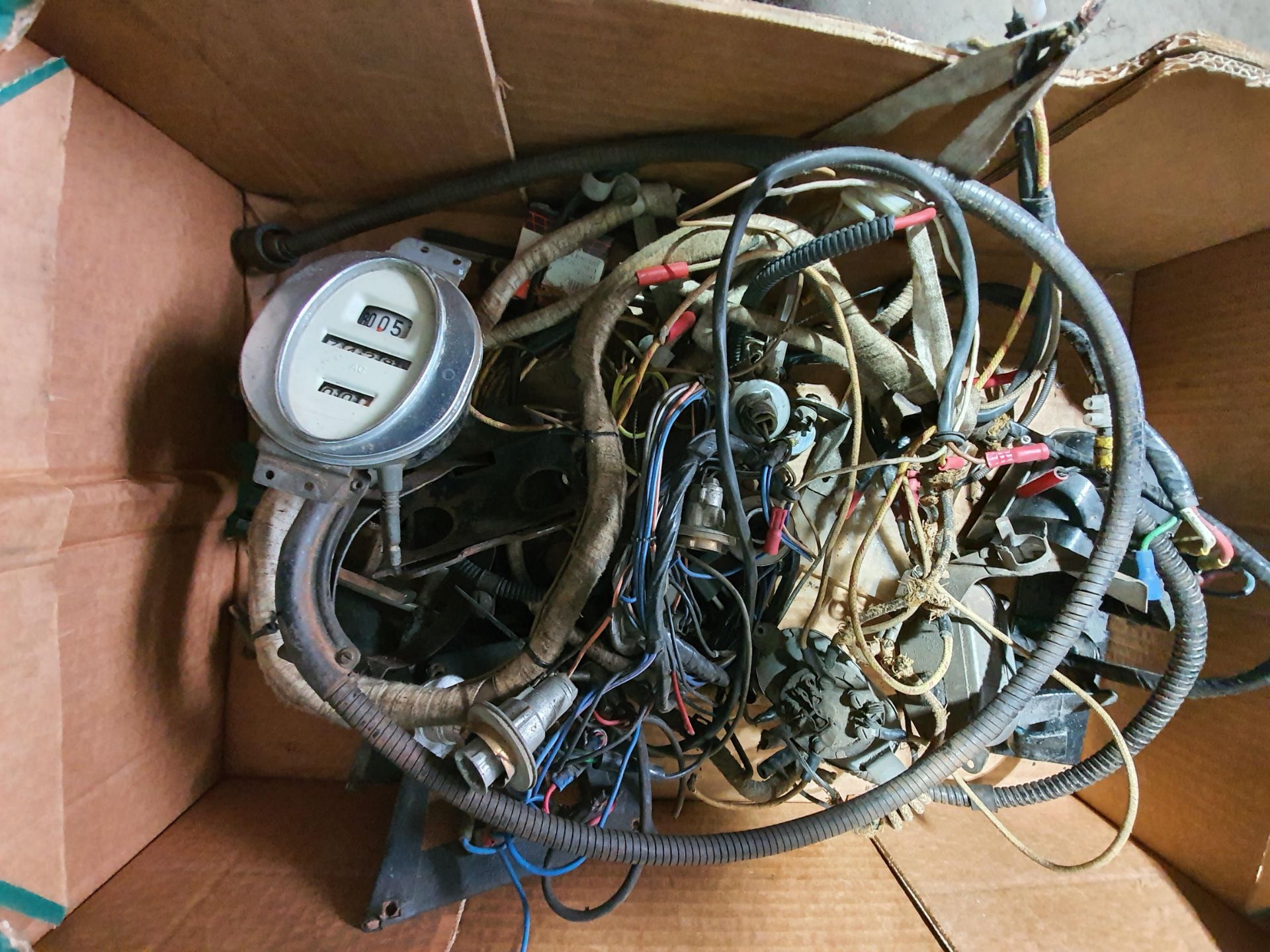 VINTAGE WIRING LOOM AND DASH CLOCKS