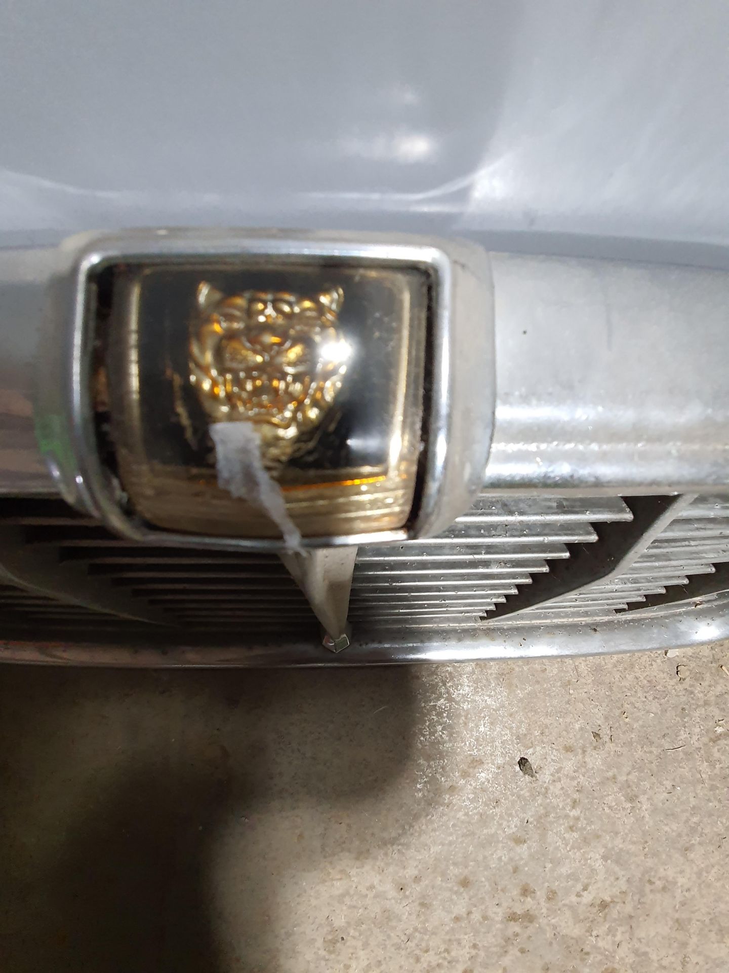 JAGUAR CHROME GRILL - Image 2 of 2