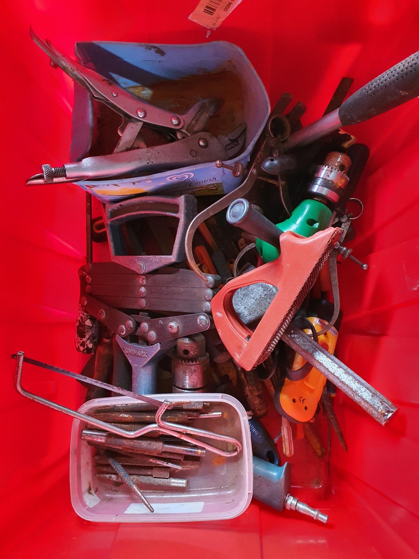 CONTAINER OF VARIOUS TOOLS