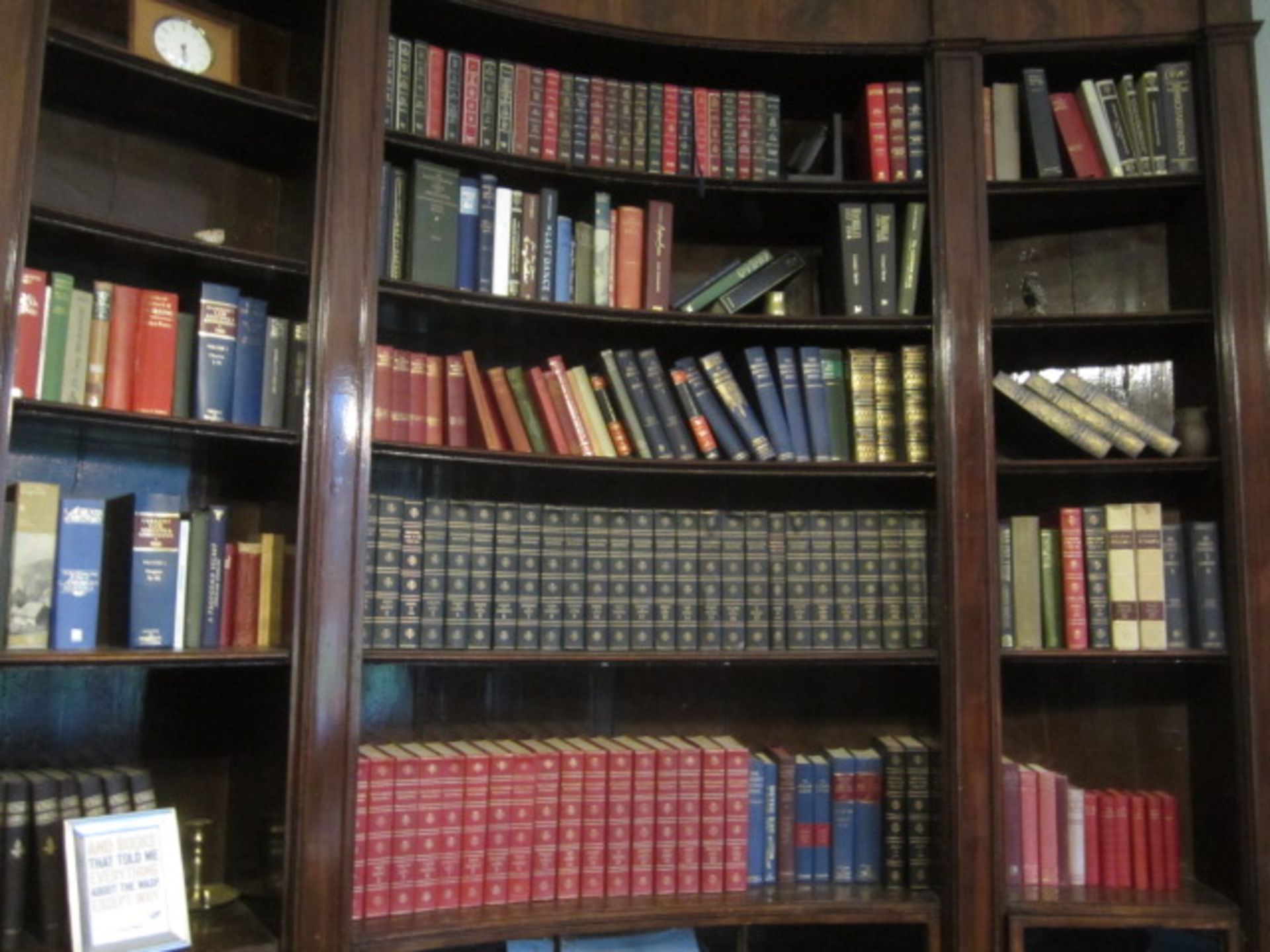 Large quantity of assorted library book stock and ornaments - Image 19 of 26