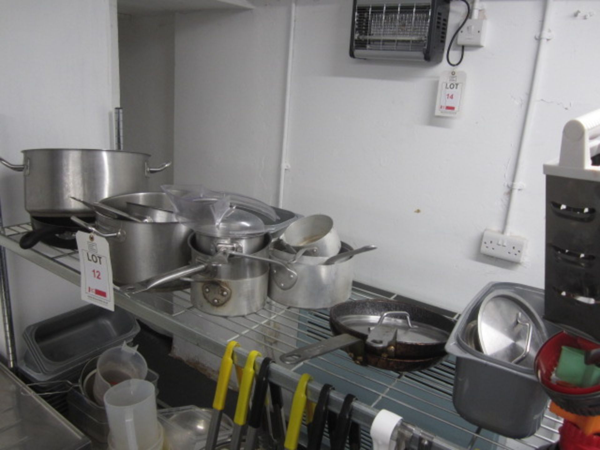 Quantity of assorted pans, bowls, jugs and utensils - Image 2 of 5
