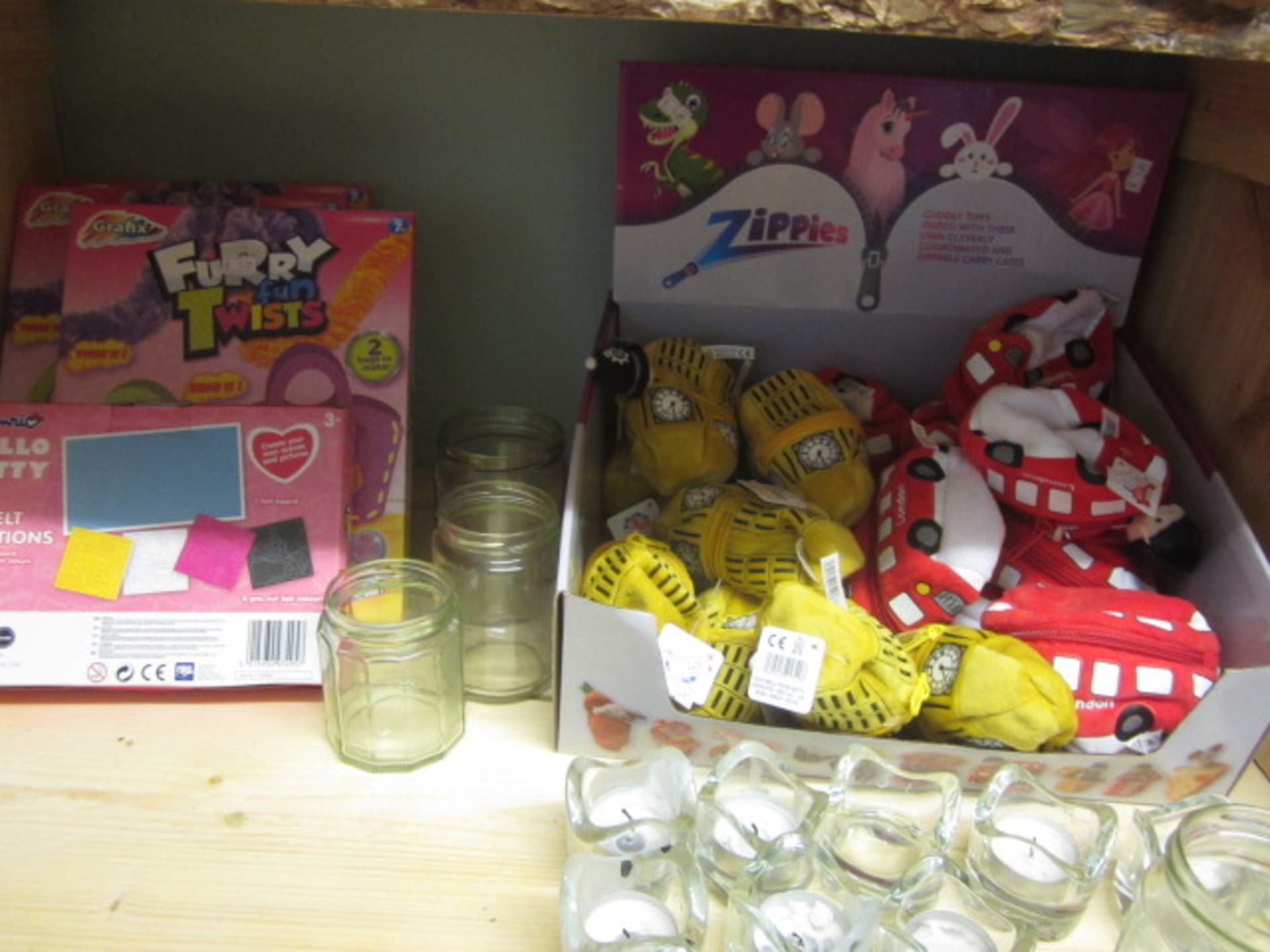 Large Quantity of assorted gift stock to include Owl tree, games, Duck/chicken/Rabbit hatch - Image 5 of 17