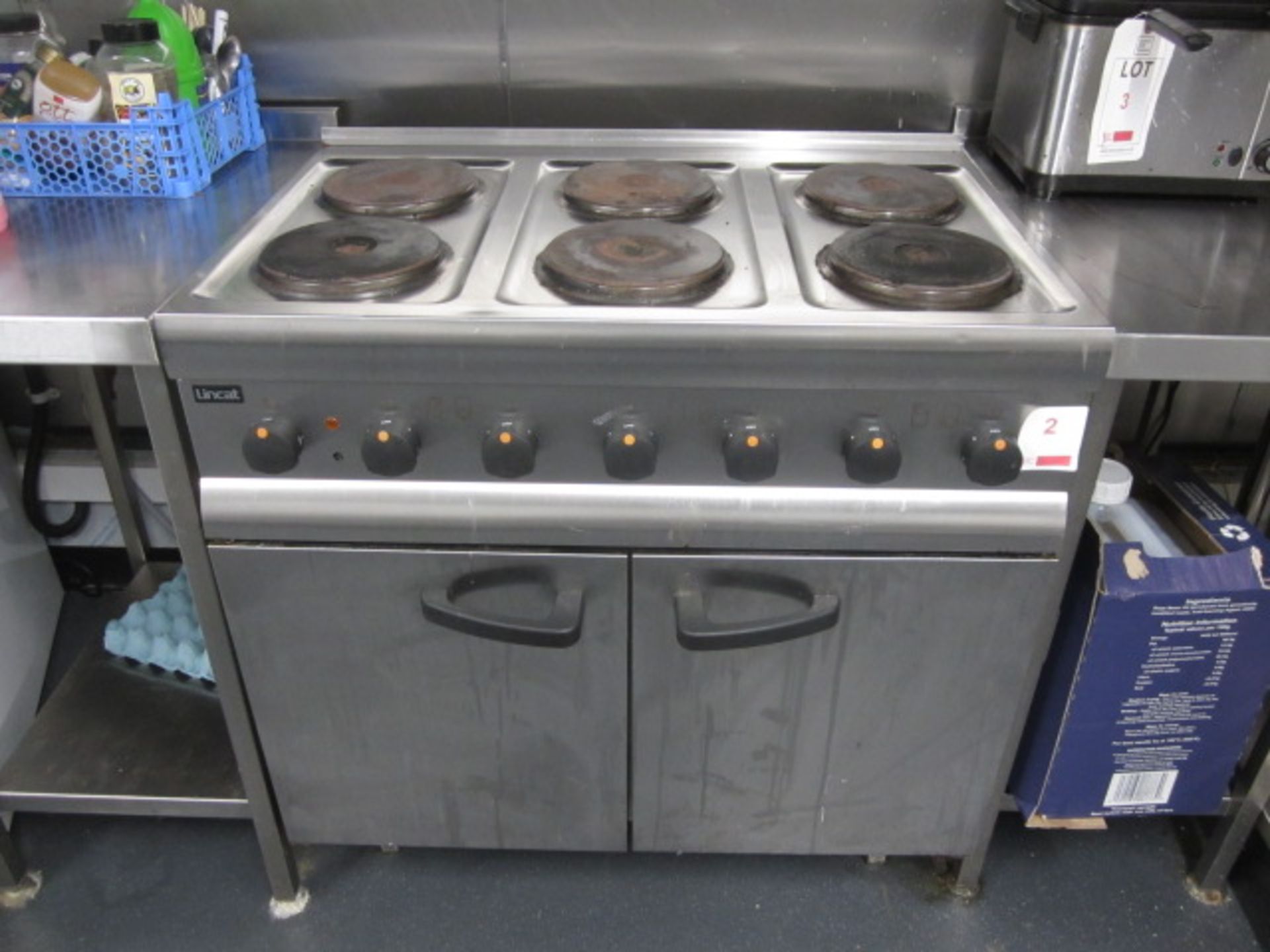 Lincat 6 hob twin door oven, model ESLR9C-A001, s/n: 21511147 (Disconnection is the responsibility