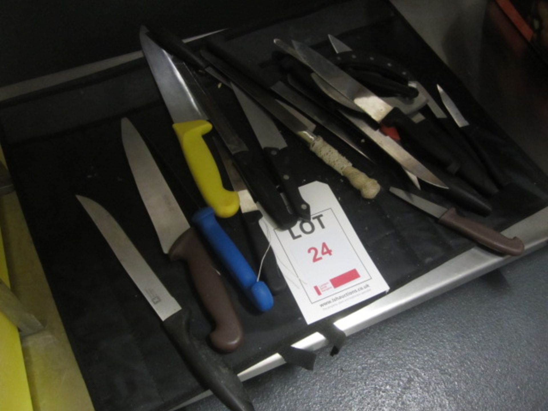 Quantity of assorted butchers knives and chopping boards (ID will be required for this item upon - Image 2 of 3