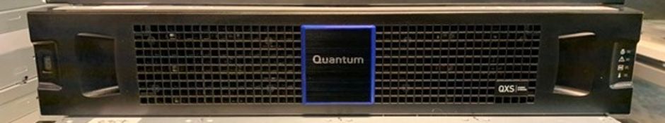 Quantum QXS hybrid storage unit model 8-01580-02 s/n qtmchou-18023b320f c/w 12 x Seagate 6Tb SAS