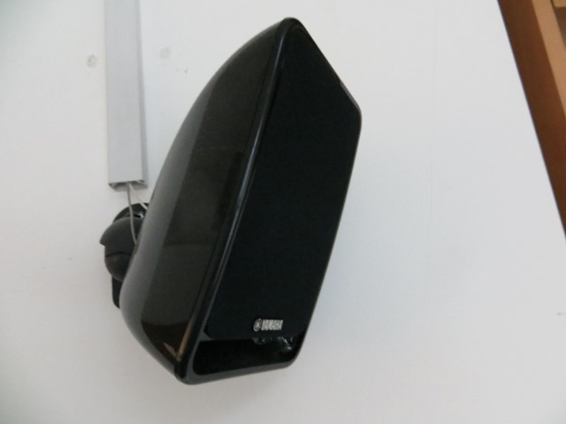 Yamaha surround sound system to include NS-SW20 sub woofer, three NS-B20 loudspeakers & a NS-C20 - Image 2 of 3