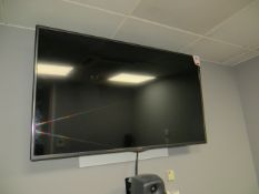 LG 47LA620V 47" LCD Colour monitor c/w wall bracket