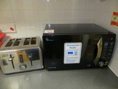 Daewoo 800w microwave & Breville toaster