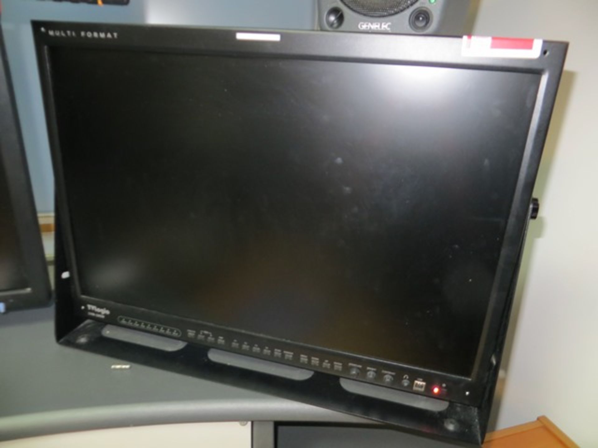 TV Logic LVM-245W multi format 24" colour monitor