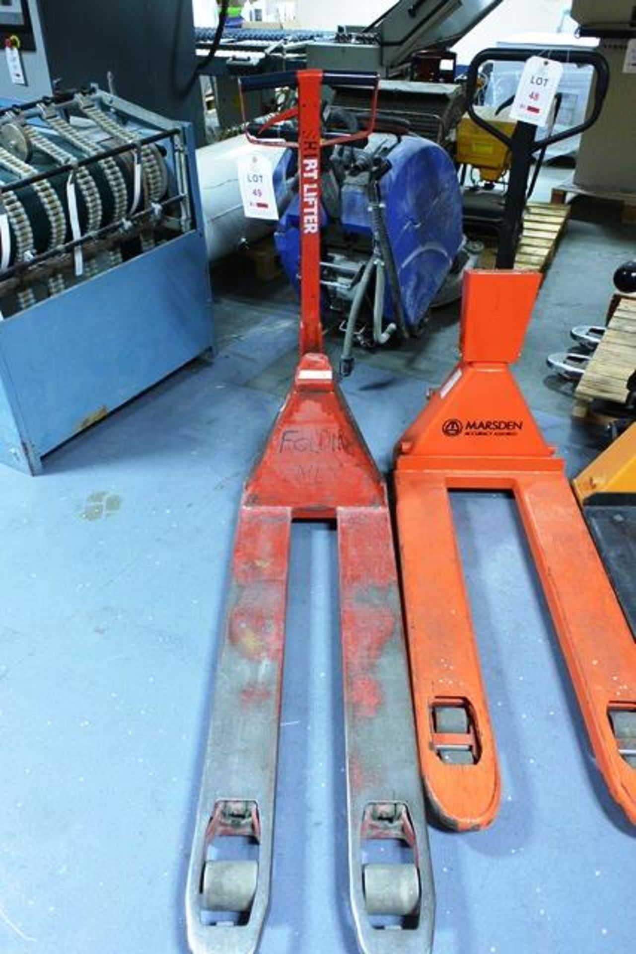 Pallet truck