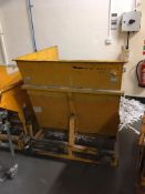 Forklift mountable tipping skip