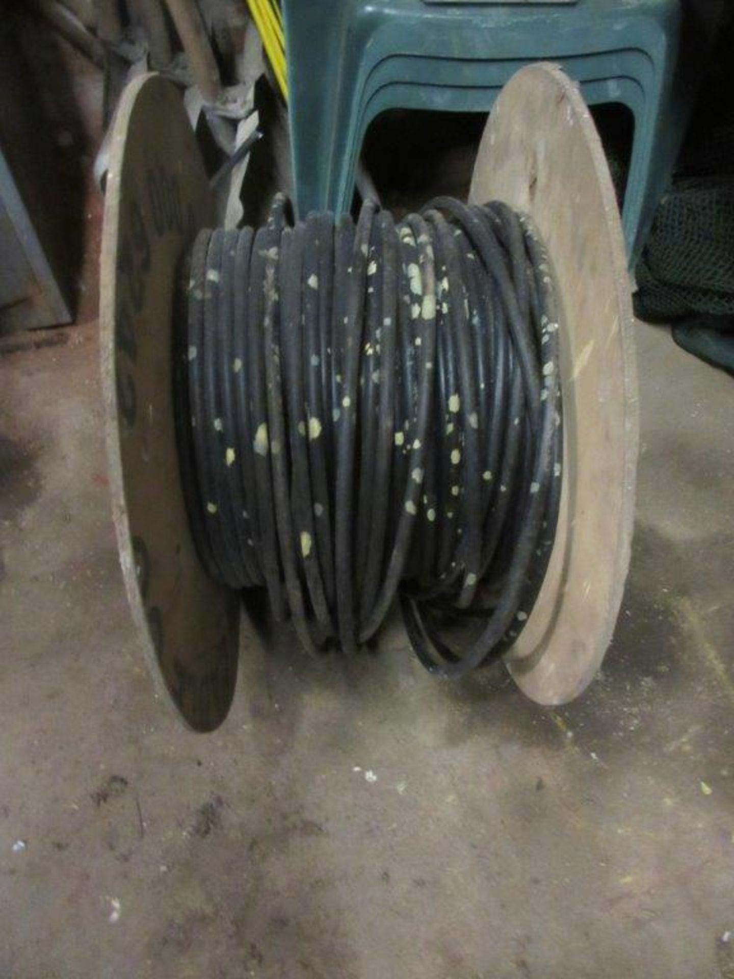 Reel of 1.5cm 3-core armoured cable - Image 2 of 2