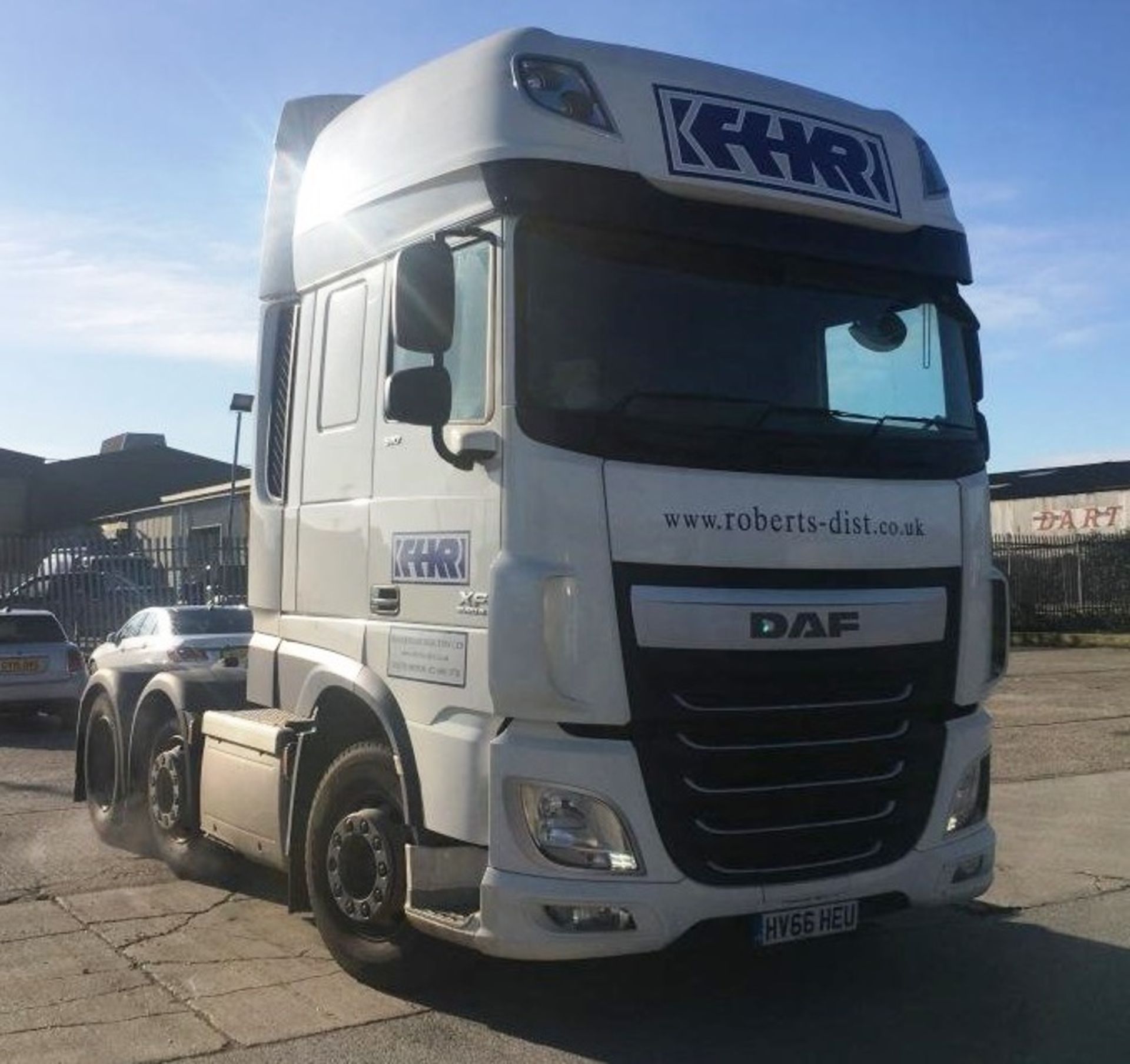 DAF FTG510XF super space, automatic, 6x2 mid lift twin steer, Euro 6 tractor unit, Registration - Image 2 of 34