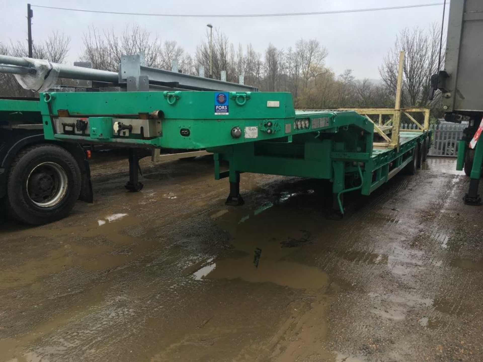 Goldhofer step frame tri-axle all steering double extendable trailer, extendable to 70 ft, remote..