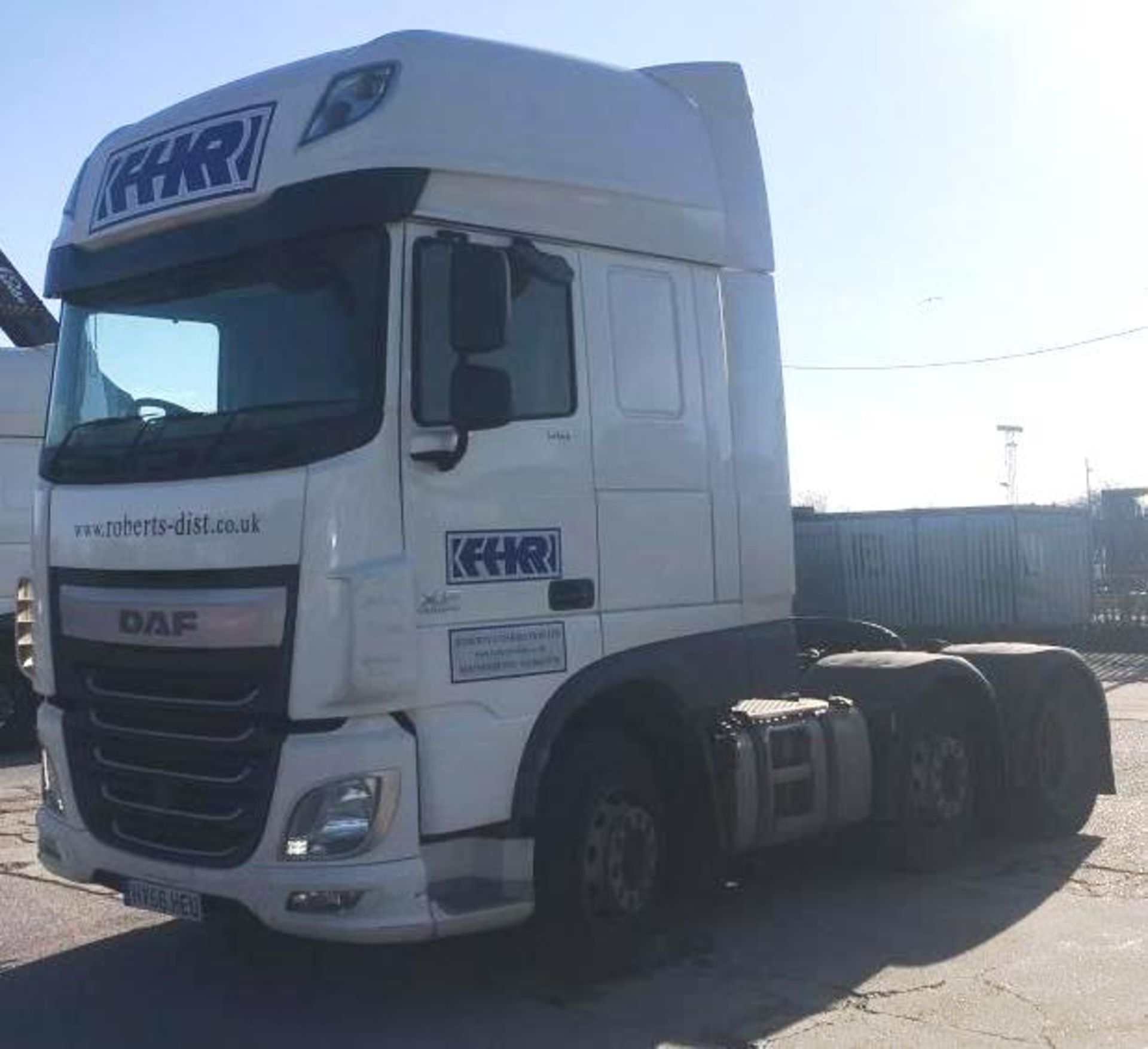 DAF FTG510XF super space, automatic, 6x2 mid lift twin steer, Euro 6 tractor unit, Registration - Image 5 of 34