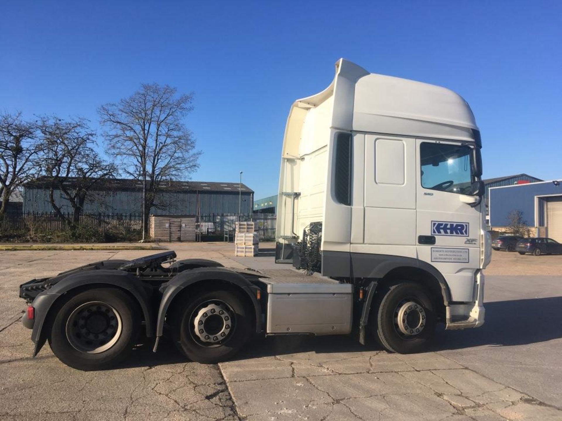 DAF FTG510XF super space, automatic, 6x2 mid lift twin steer, Euro 6 tractor unit, Registration - Image 11 of 34