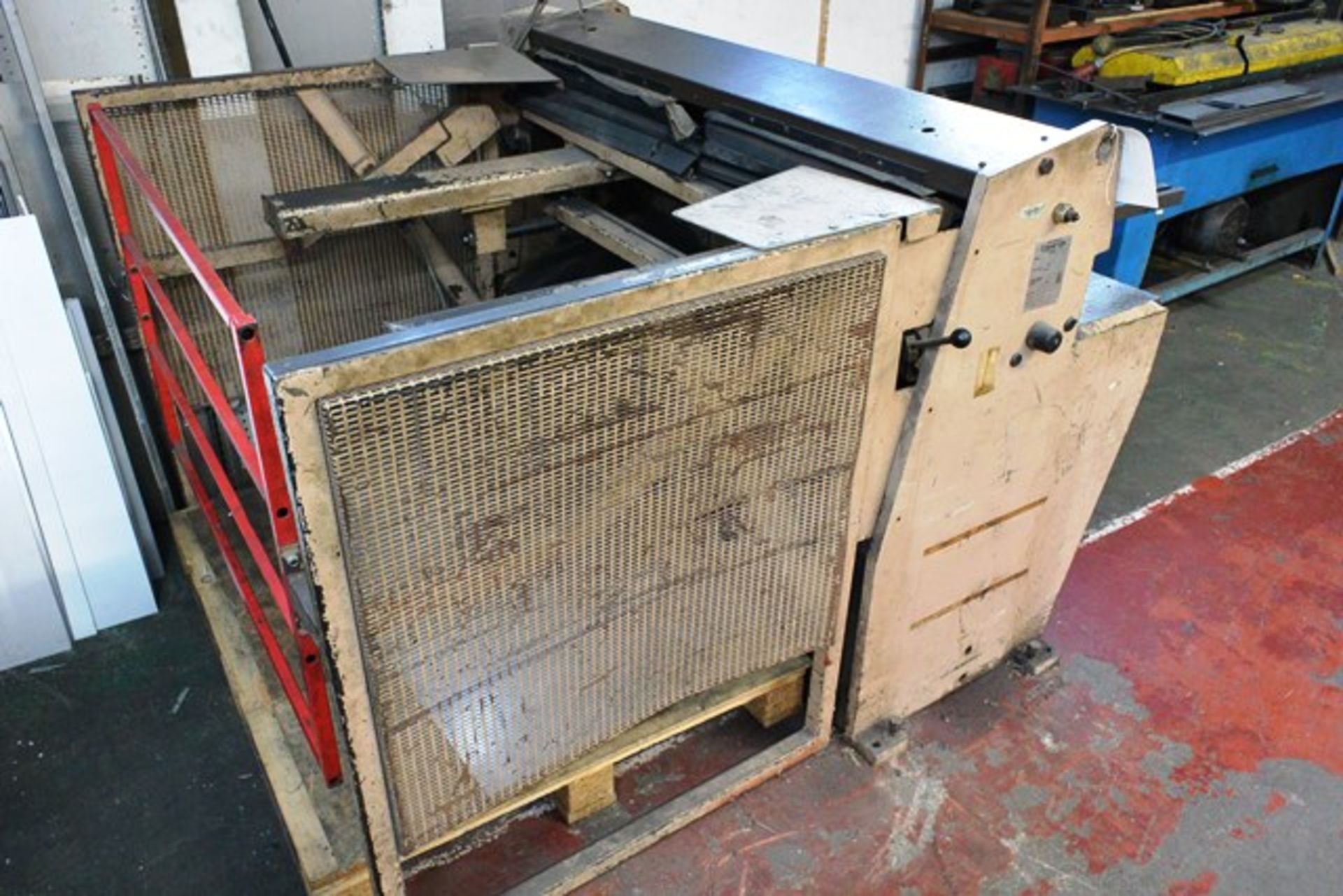 Edwards 1250 x 3.5mm powered guillotine, model 3.5/1250, serial no: 823850255, power back gauge - Image 5 of 6