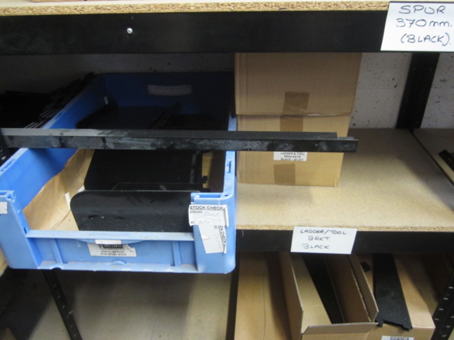 Contents of two bays of racking to include Spur uprights 710mm, 1000mm, Spur Steel-Lok black/ - Image 6 of 16