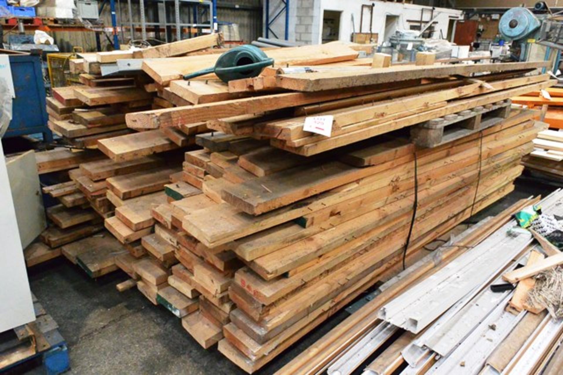 Large quantity of reclaimed timber boards/joists, etc. (as lotted), circa 3200mm in length (Please